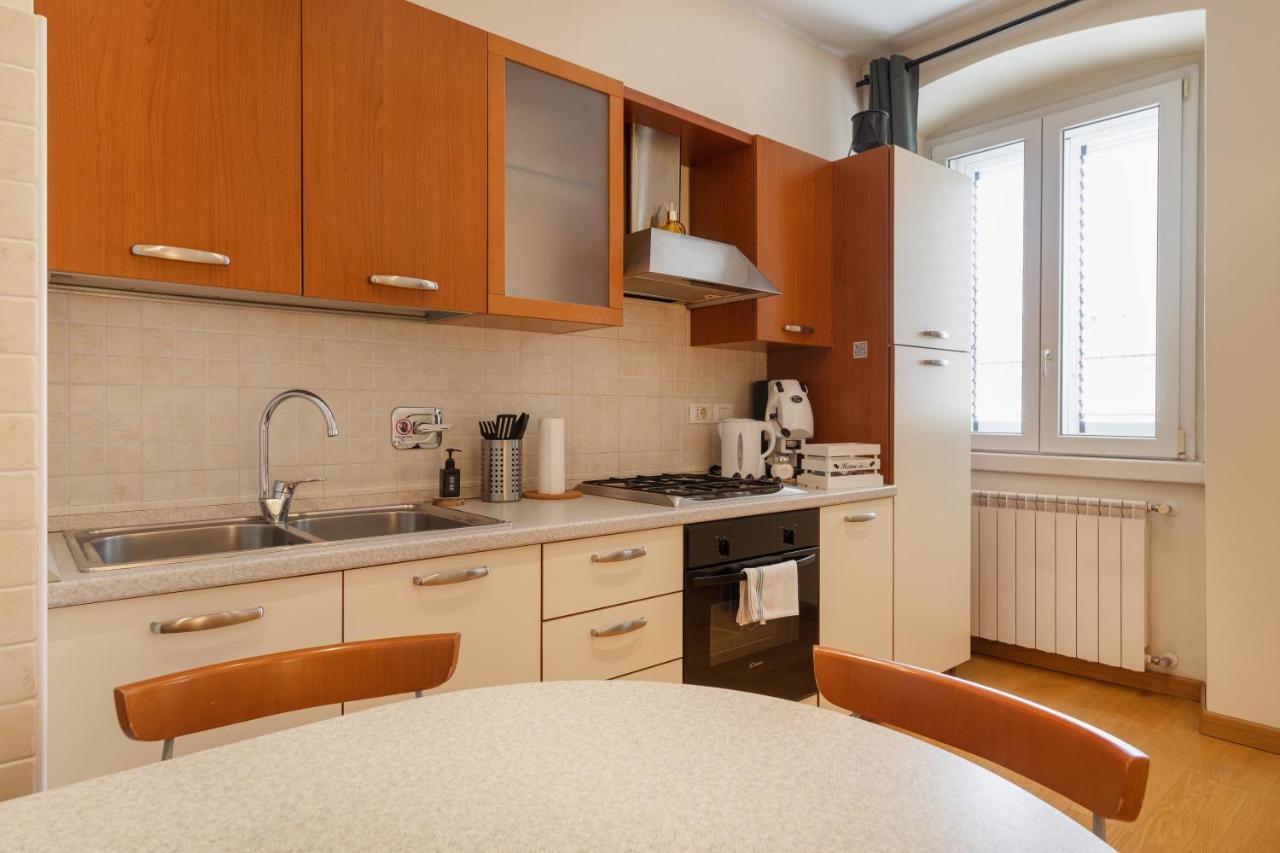 Rifugio Joyce, Comfort A Trieste Con Parcheggio Exterior photo